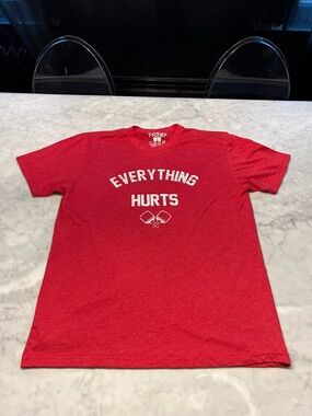 Pickled Paddler pickleball Tshirt. Everything Hurts. Mens Large. Red.